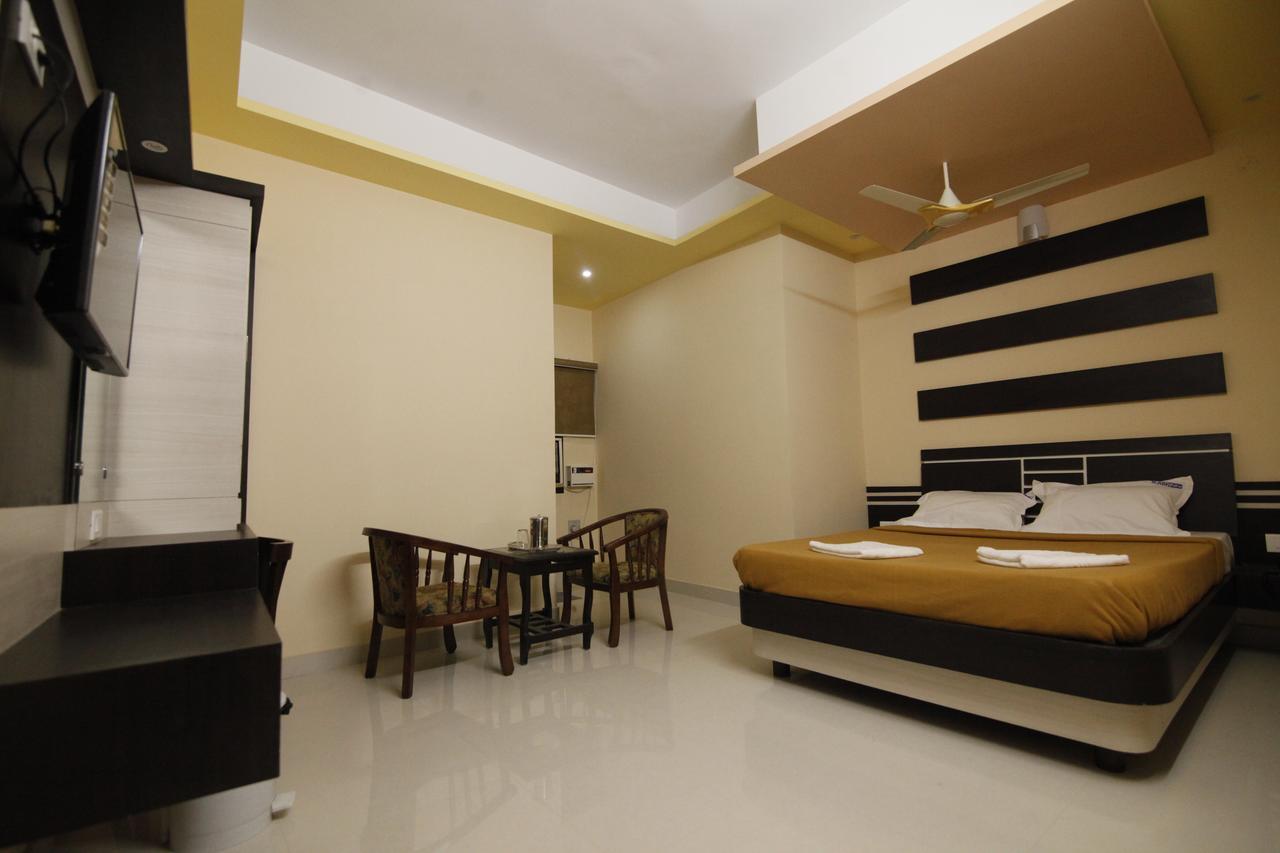 Hotel Kasi Inn Thanjavur Exterior photo